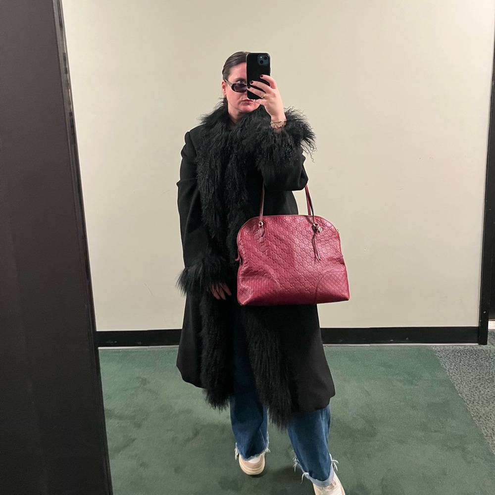 Stunning Y2K Authentic Gucci Bree Dome Tote in Ruby Red - Picture 13 of 16